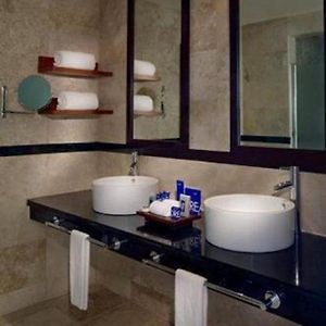 Platinum Suite